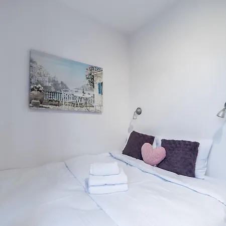 Park Wilsona Comfy By Bookinghost *